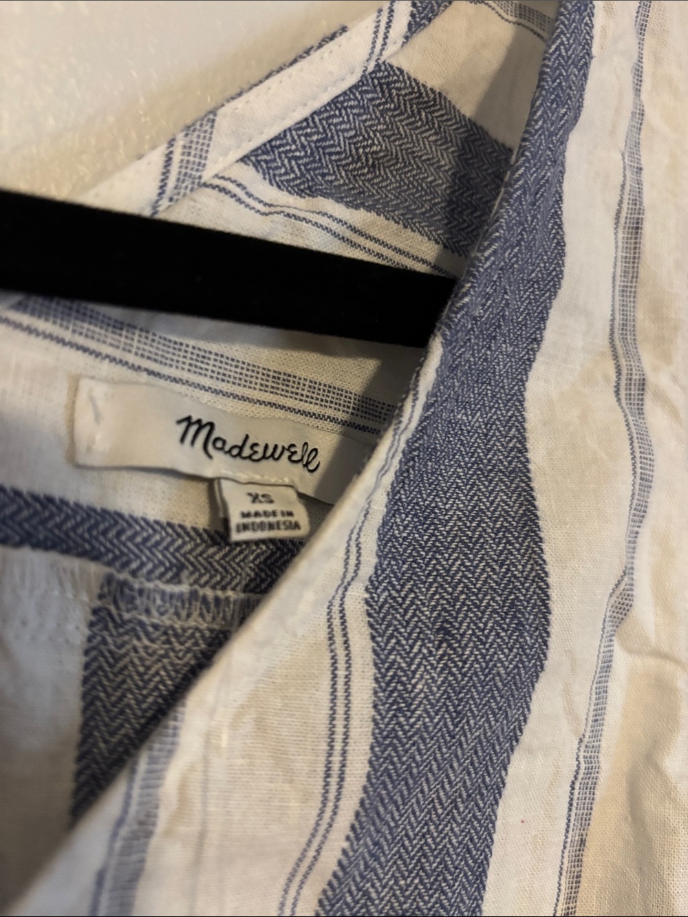 Madewell Blue and White Striped V-Neck Tank-NWT - Picture 2 of 4